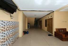 OYO 93887 John Residence