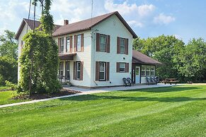 Wisconsin Farmhouse Stay: Utv, Boat, Snowmobile!
