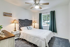 Valrico Vacation Rental ~ 10 Mi to Dinosaur World!