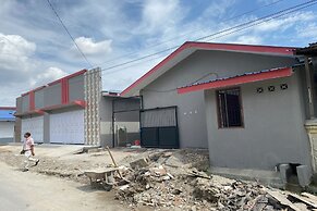 OYO 93951 Family Guesthouse