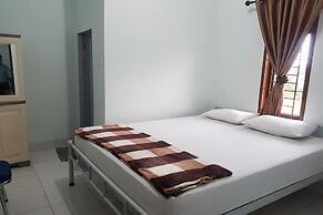 OYO 93951 Family Guesthouse