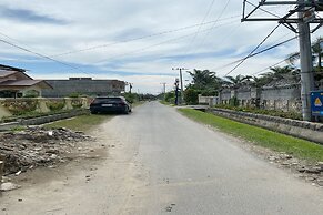 OYO 93951 Family Guesthouse