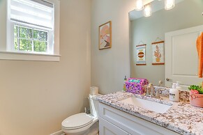 2 Mi to Lake Access: Pet-friendly Bumpass Retreat!