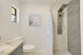 Spring Hill Home w/ Pool, BBQ Grill & Outdoor TV!