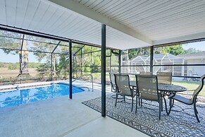 Spring Hill Home w/ Pool, BBQ Grill & Outdoor TV!