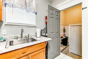 New York Vacation Rental ~ 1 Mi to Niagara Falls!