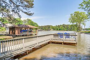 Milledgeville Home w/ Game Room & Private Dock!