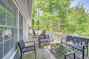 Milledgeville Home w/ Game Room & Private Dock!