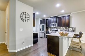 Chic Doraville Townhome: Central Location!