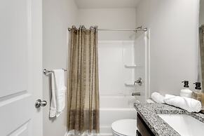 Chic Doraville Townhome: Central Location!