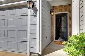 Chic Doraville Townhome: Central Location!