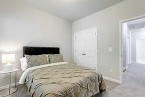 Chic Doraville Townhome: Central Location!