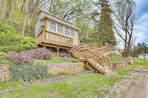 Cozy Wisconsin Cabin: Walk to Beach & Boat Ramp!