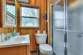 Cozy Wisconsin Cabin: Walk to Beach & Boat Ramp!