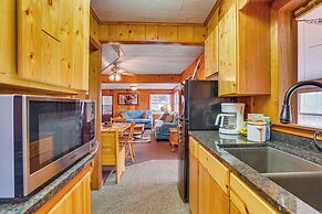 Cozy Wisconsin Cabin: Walk to Beach & Boat Ramp!