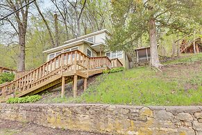 Cozy Wisconsin Cabin: Walk to Beach & Boat Ramp!