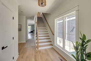 'paradise Found' Lake House on Waterfront!