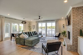 'paradise Found' Lake House on Waterfront!