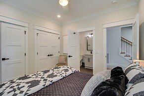 'paradise Found' Lake House on Waterfront!