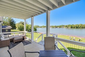'paradise Found' Lake House on Waterfront!