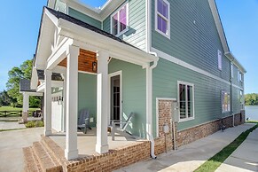'paradise Found' Lake House on Waterfront!