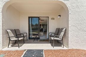 Beachside Retreat-courtyard Villa~beachside 2 Bedroom Condo by RedAwni