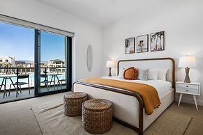 Modern Lagoon 7 Bedroom Home