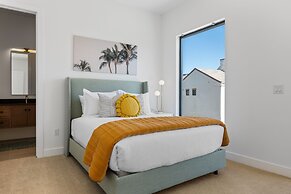 Modern Lagoon 7 Bedroom Home