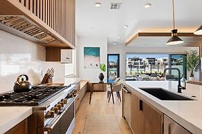 Modern Lagoon 7 Bedroom Home