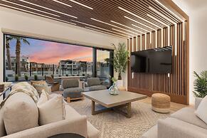 Modern Lagoon 7 Bedroom Home