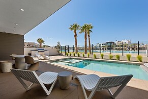 Modern Lagoon 7 Bedroom Home