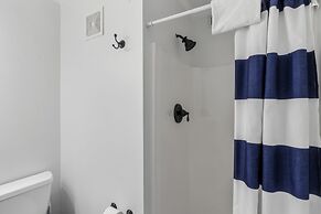 Tilghman Beach & Racquet #229 3 Bedroom Condo by RedAwning