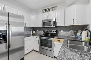 Tilghman Beach & Racquet #229 3 Bedroom Condo by RedAwning