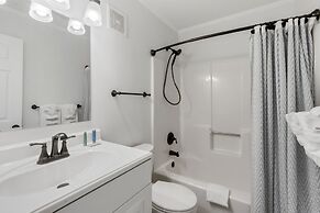 Tilghman Beach & Racquet #229 3 Bedroom Condo by RedAwning