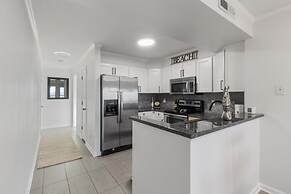 Tilghman Beach & Racquet #229 3 Bedroom Condo by RedAwning