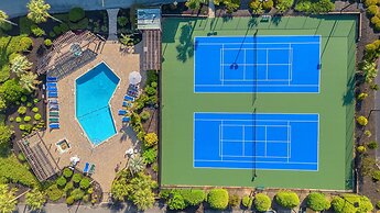 Tilghman Beach & Racquet #229 3 Bedroom Condo by RedAwning