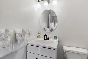 Tilghman Beach & Racquet #229 3 Bedroom Condo by RedAwning