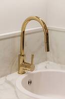 Mennica Morganit by Renters Prestige