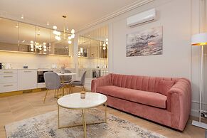 Mennica Morganit by Renters Prestige