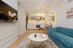 Mennica Amazonit by Renters Prestige