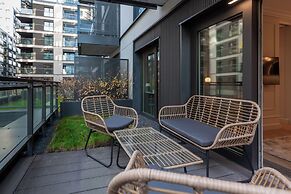 Mennica Amazonit by Renters Prestige