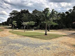 Casa de Campo com Piscina e Churrasqueira