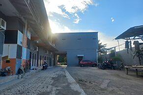 OYO 93900 Guest House Cinta Damai