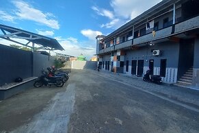 OYO 93900 Guest House Cinta Damai