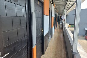 OYO 93900 Guest House Cinta Damai