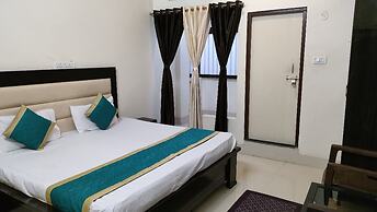 Goroomgo Radhika Kunj Palace Chhatarpur