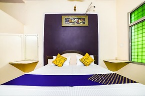 Goroomgo Radhika Kunj Palace Chhatarpur