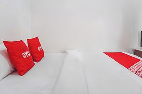 OYO 93902 Guest House Pahlawan Syariah