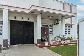 OYO 93902 Guest House Pahlawan Syariah