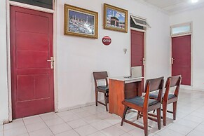 OYO 93902 Guest House Pahlawan Syariah